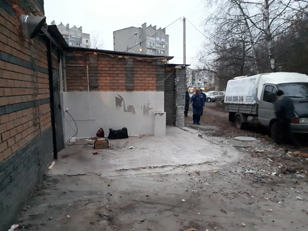 Демонтаж пристроя кафе
