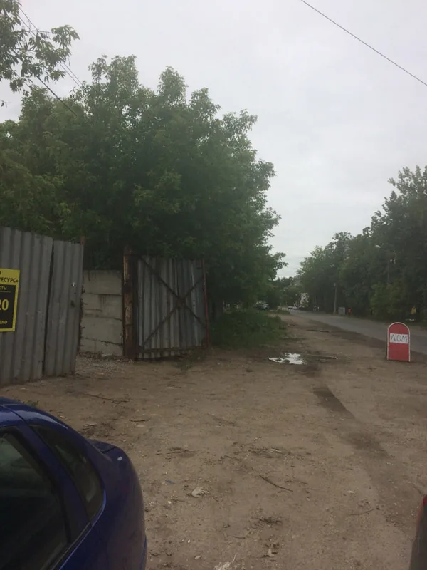 Спил деревьев на автовышке, Нижний Новгород