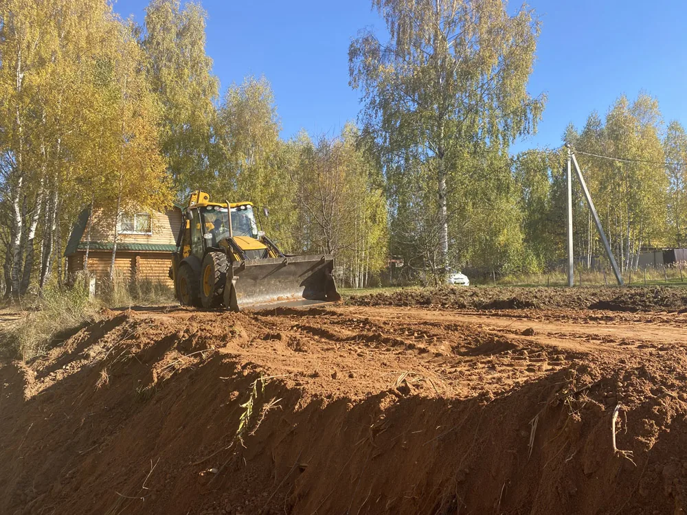 Выравнивание участка, Инютино