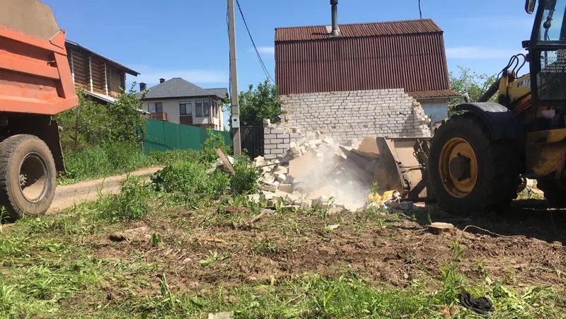Расчистка участка, демонтаж кирпичного дома, ПСК Здоровье