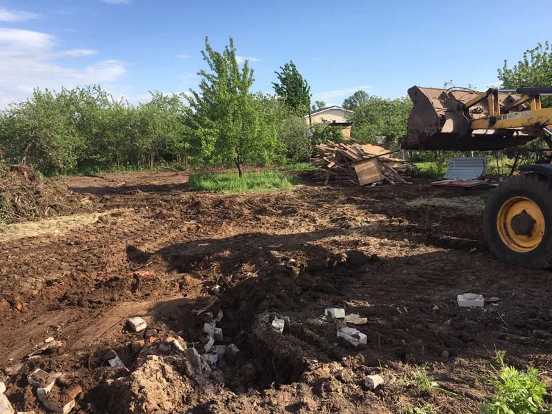Расчистка участка, демонтаж кирпичного дома, ПСК Здоровье