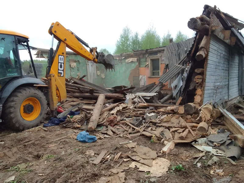 Демонтаж деревянного дома, Чкаловск, весна