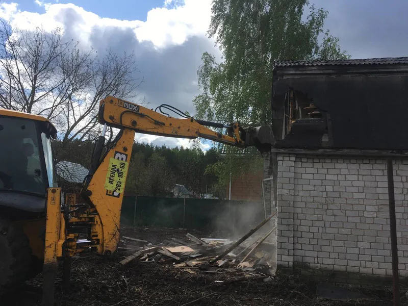 Демонтаж кирпичного дома, выравнивание, уборка и вывоз мусора, Городец, весна